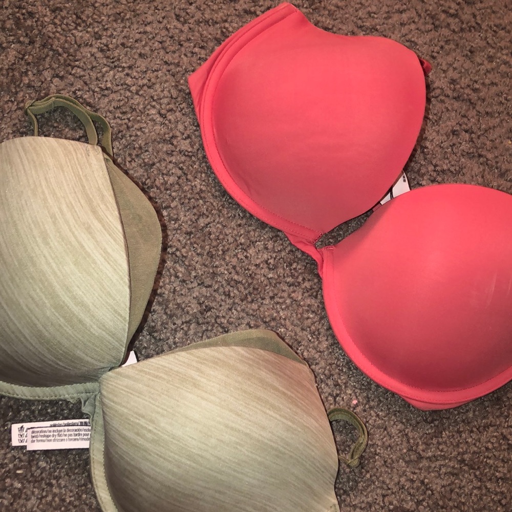 Never worn VS bras